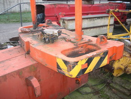 Krupp KMK 3045 counterweight